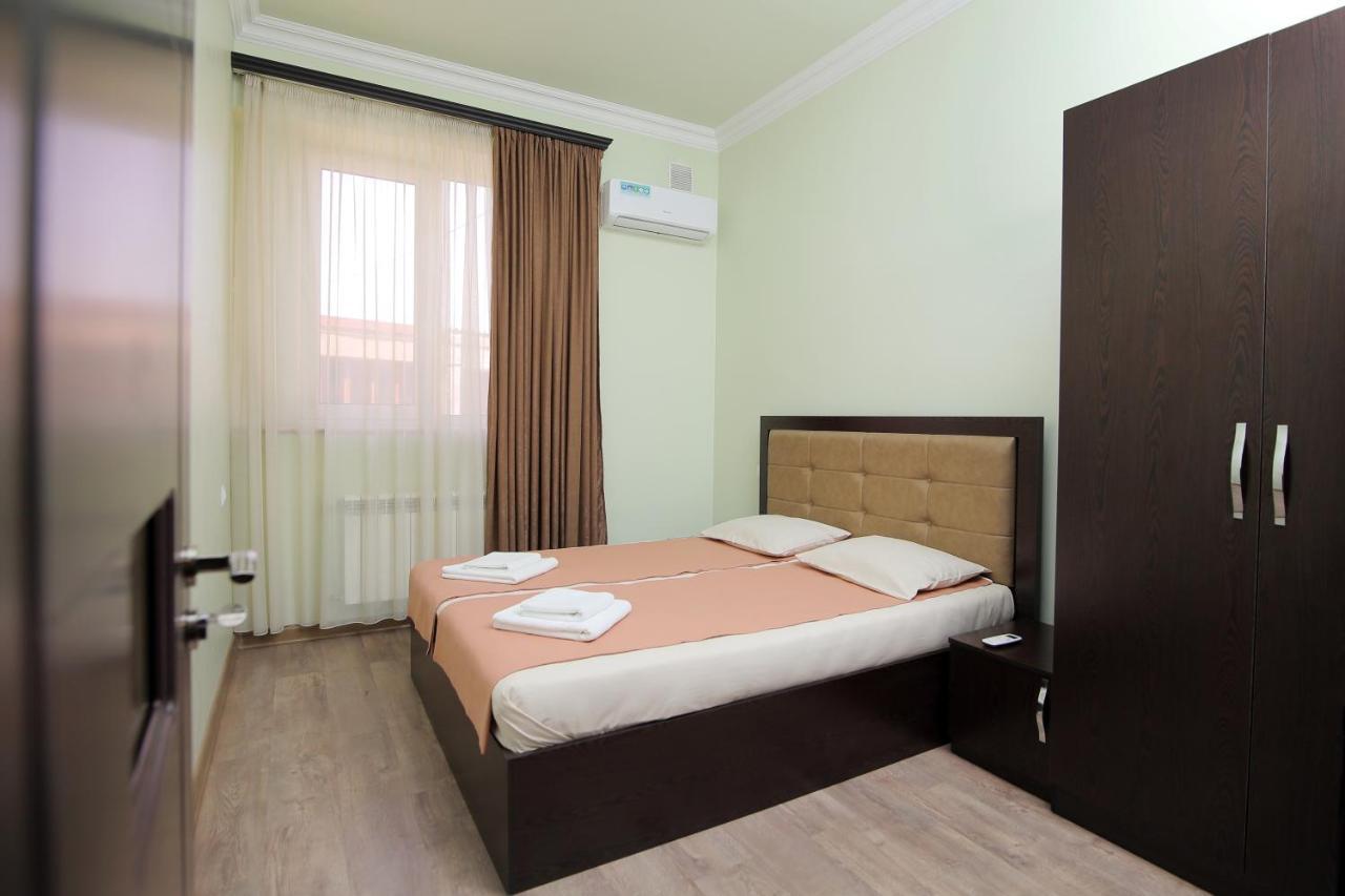 Mbm Hotel Yerevan Ngoại thất bức ảnh