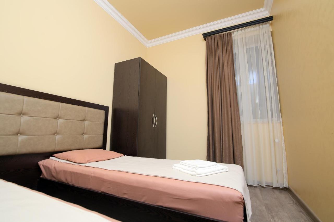 Mbm Hotel Yerevan Ngoại thất bức ảnh