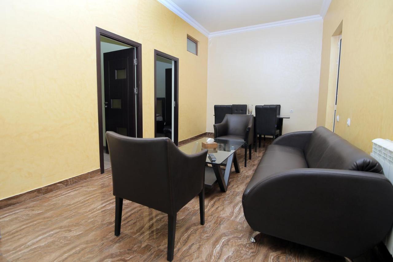 Mbm Hotel Yerevan Ngoại thất bức ảnh