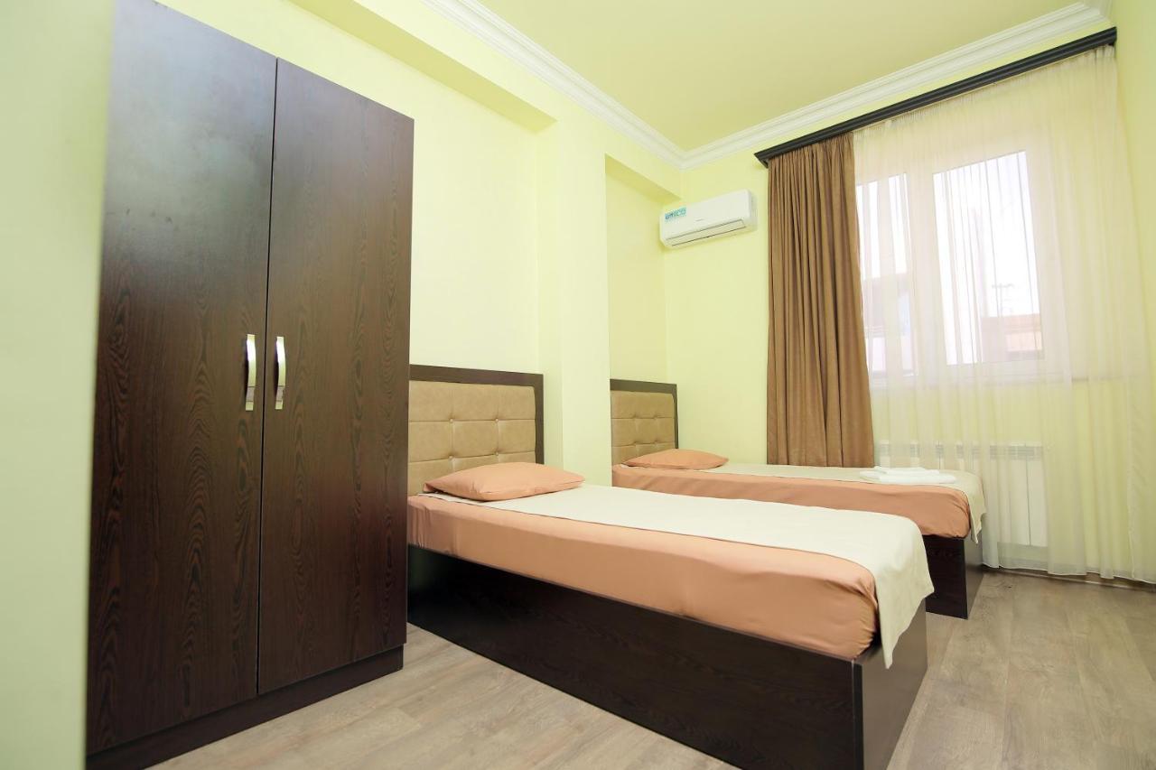 Mbm Hotel Yerevan Ngoại thất bức ảnh